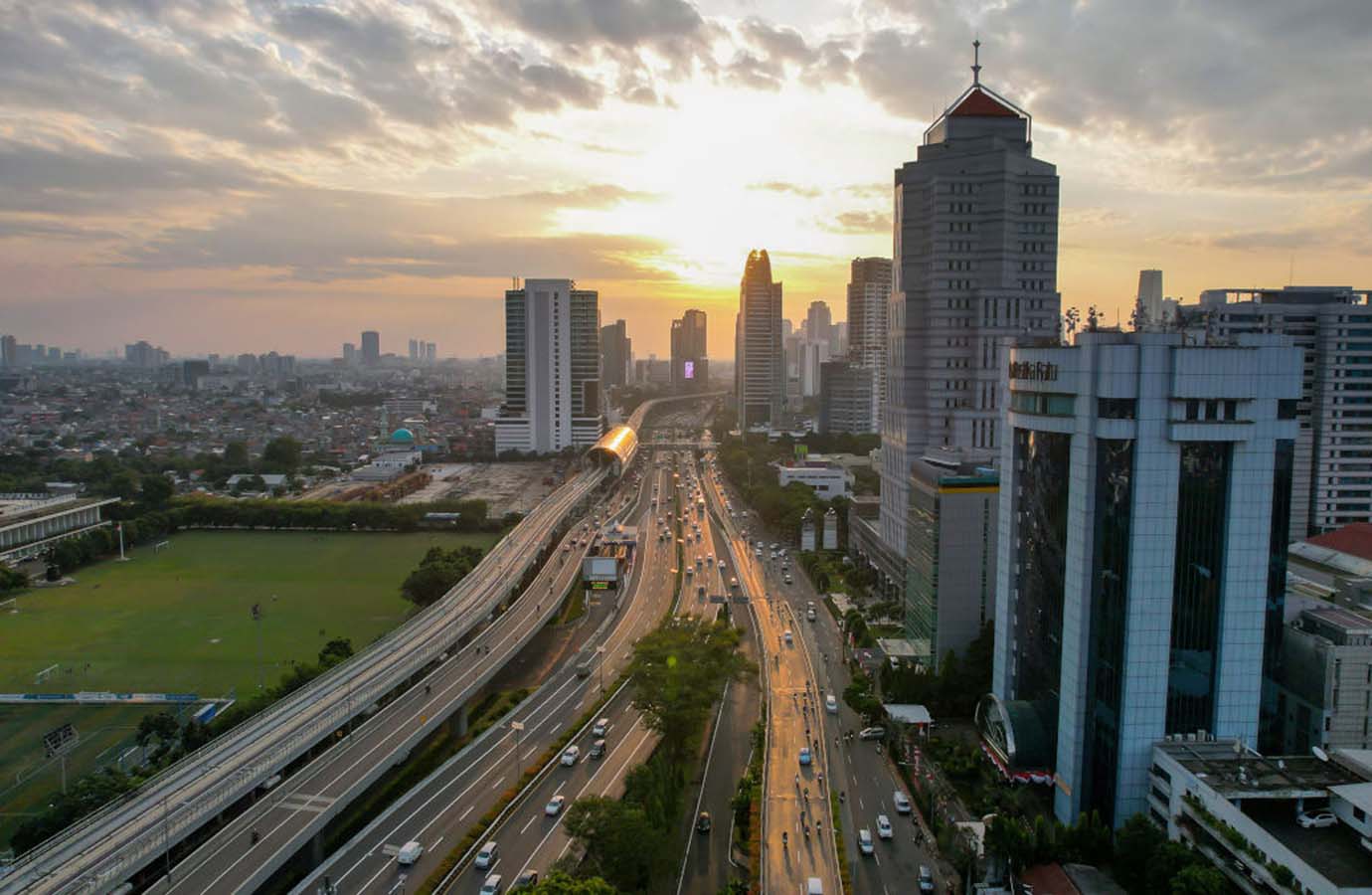 Jakarta Vliegtips: Hoe vanuit de hele wereld naar deze Gastvrije Stad te Reizen