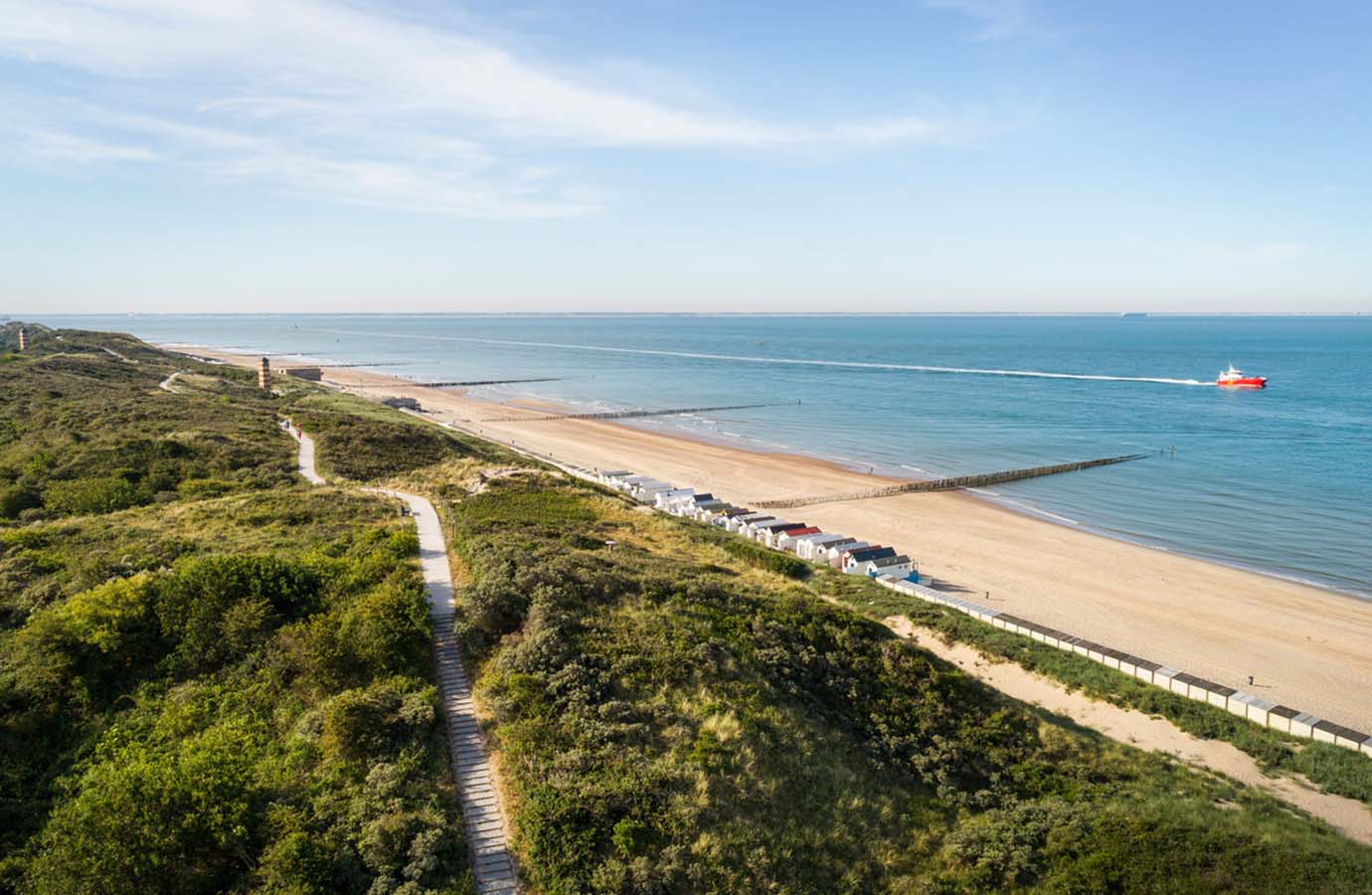 Strandwandeling Avontuur: Ontdekkingstocht van Prachtige Wandelpaden nabij Jakarta