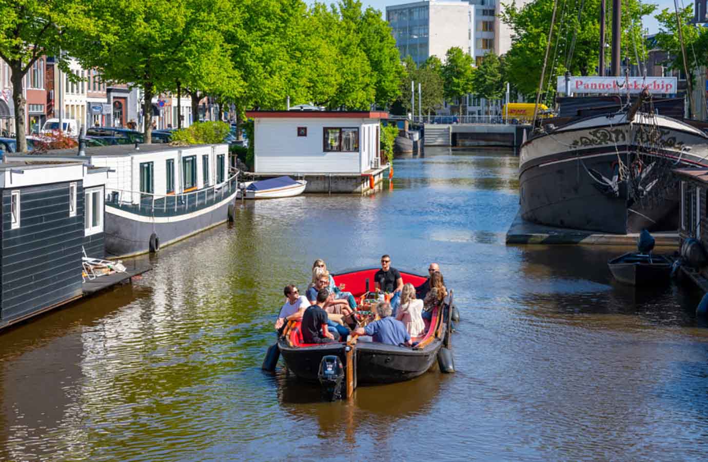 Groningen’s Nacht Tour Guide: Ervaar de Nachtelijke Sfeer van deze Nederlandse Stad